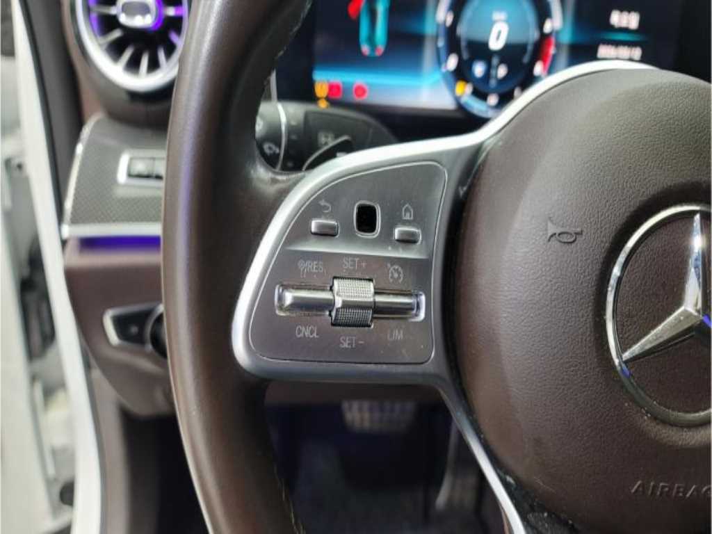 Mercedes Benz CLS Class - Vista 9