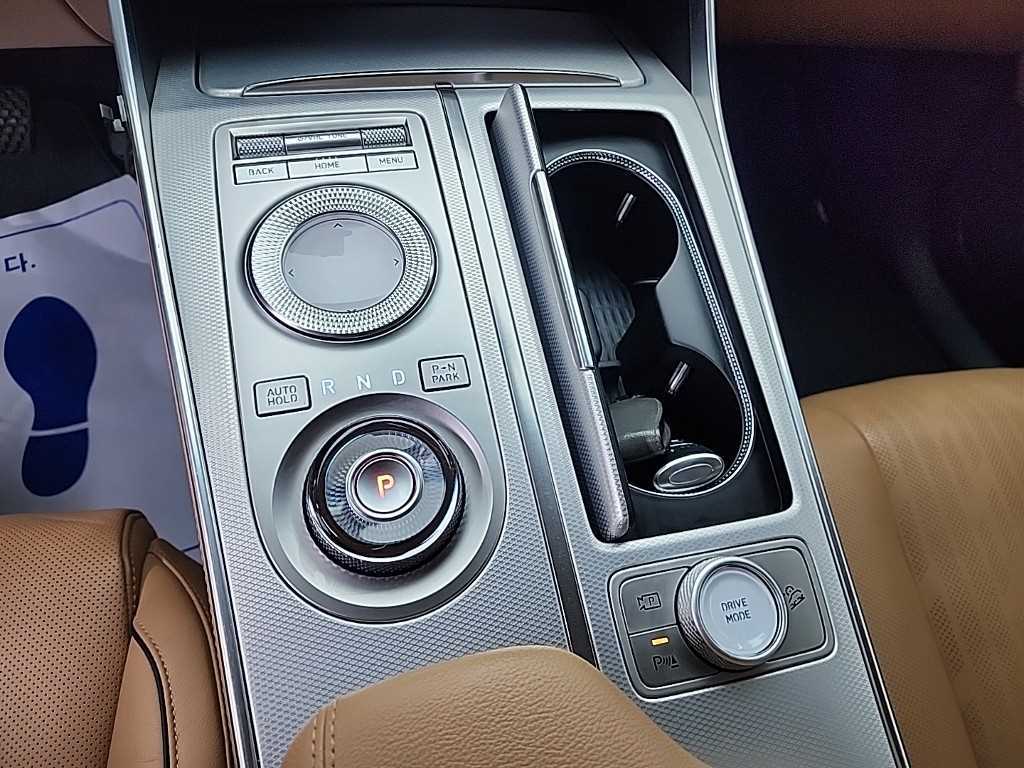 Genesis GV80 - Vista 8