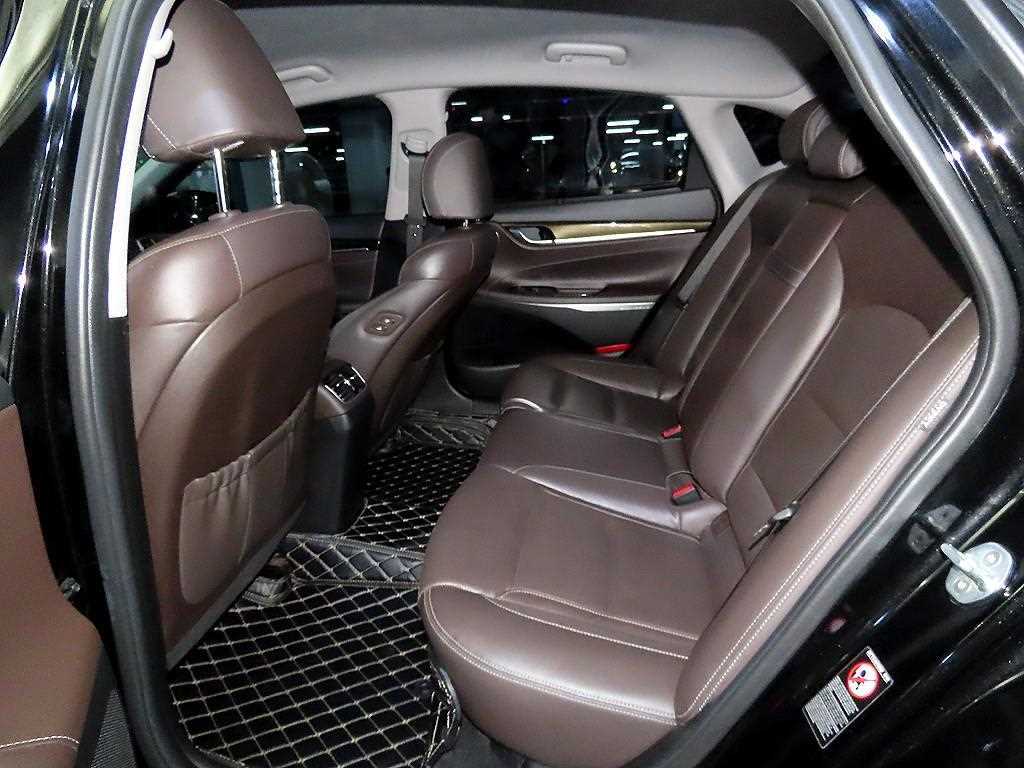 HYUNDAI Grandeur - Vista 7