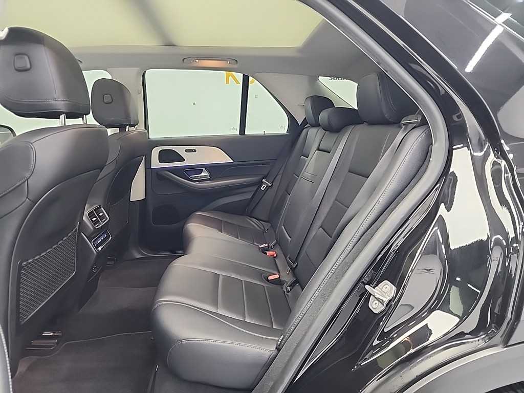 Mercedes Benz GLE Class - Vista 12