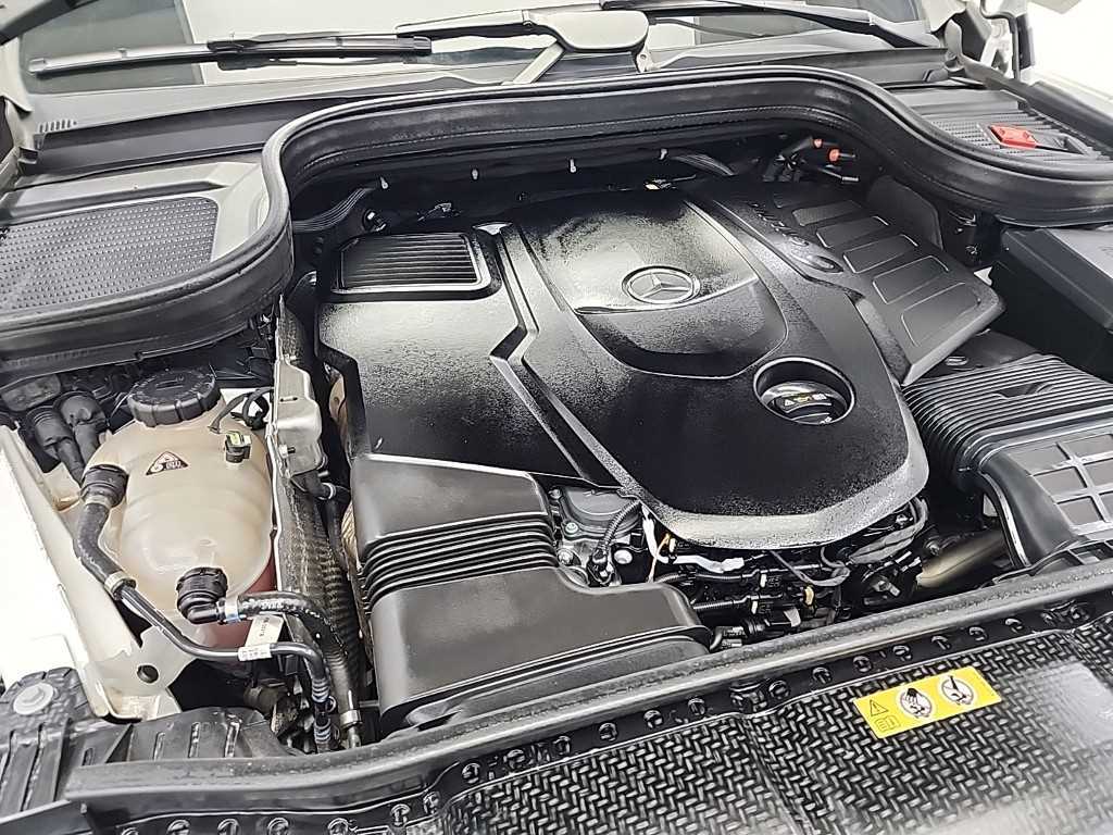 Mercedes Benz GLE Class - Vista 5