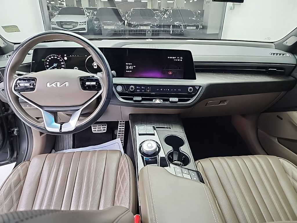 KIA K8 - Vista 7