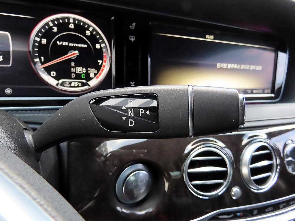 Mercedes Benz S Class - Vista 10