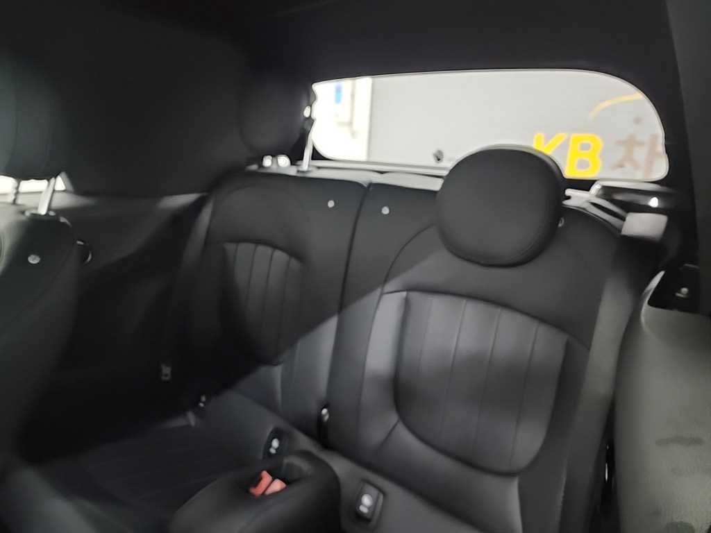 Mini Cooper Convertible - Vista 12
