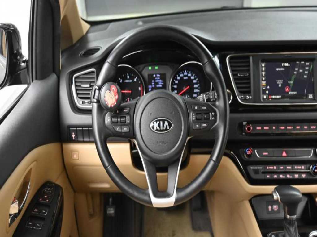 KIA Carnival 2019 Negro - Importación desde Corea - HF Imports Iquique - Foto 13