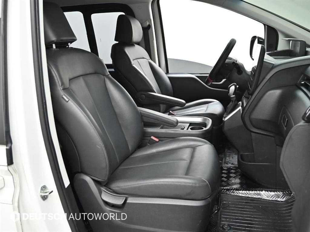 HYUNDAI Staria - Vista 10