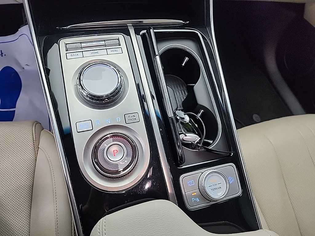 Genesis GV80 - Vista 8