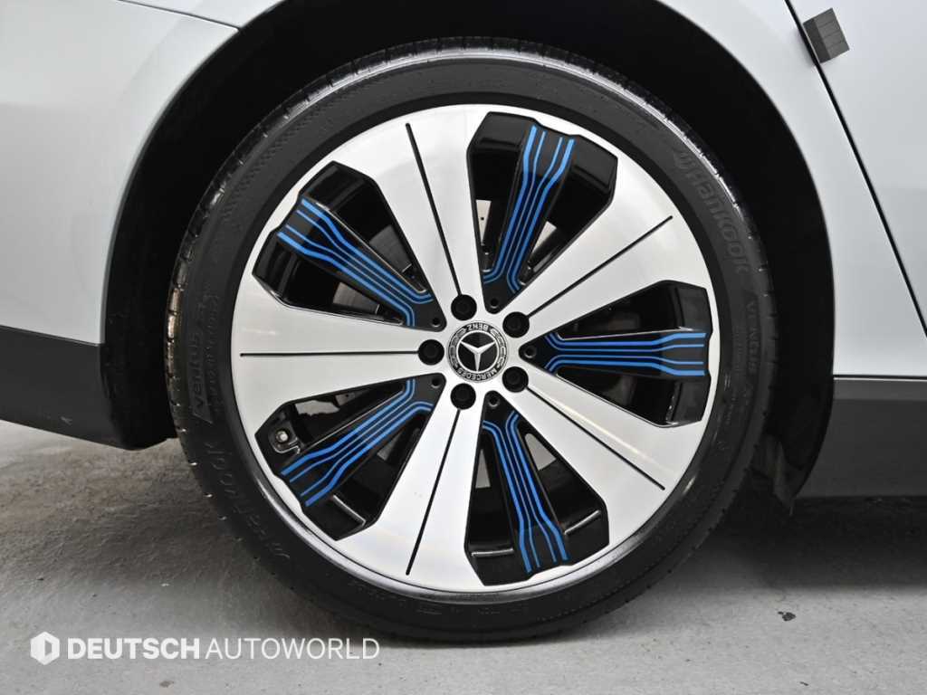 Mercedes Benz EQS - Vista 5