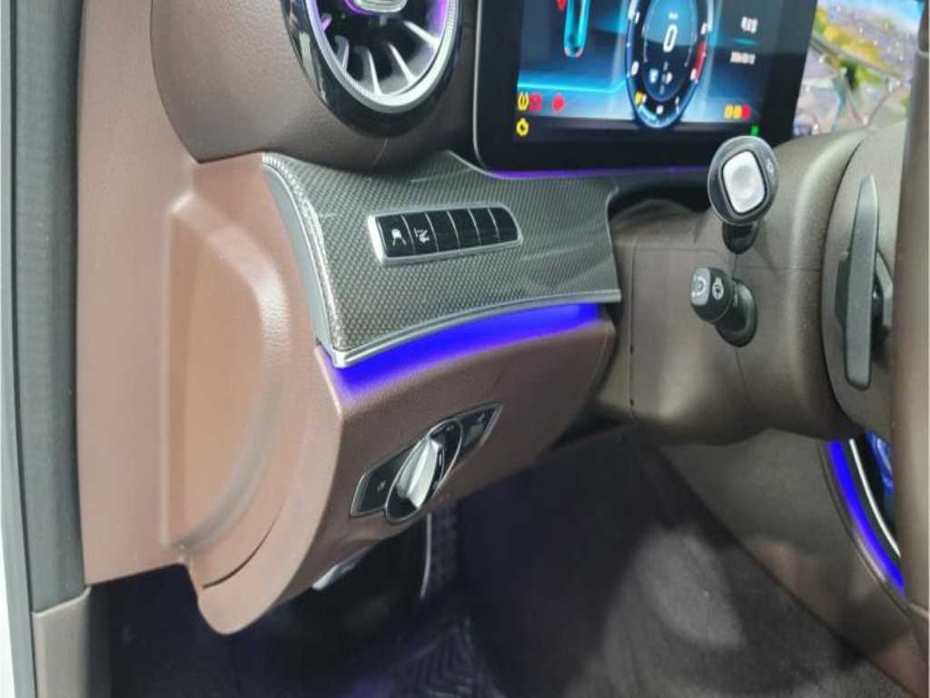 Mercedes Benz CLS Class - Vista 8