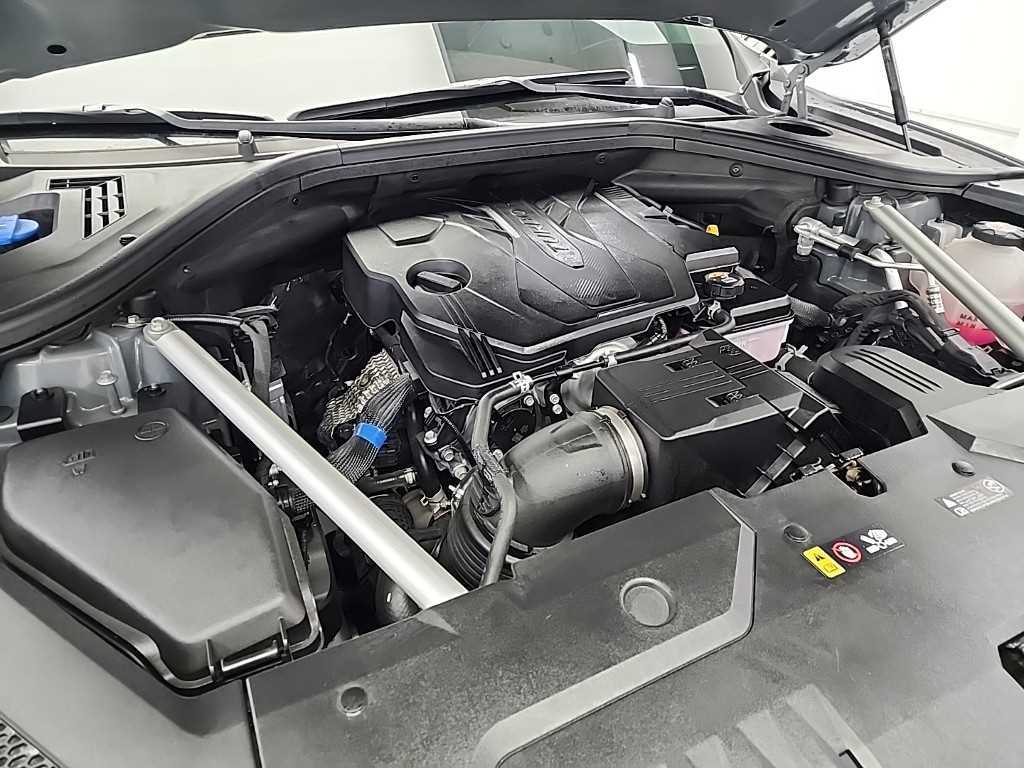 Genesis GV70 - Vista 5