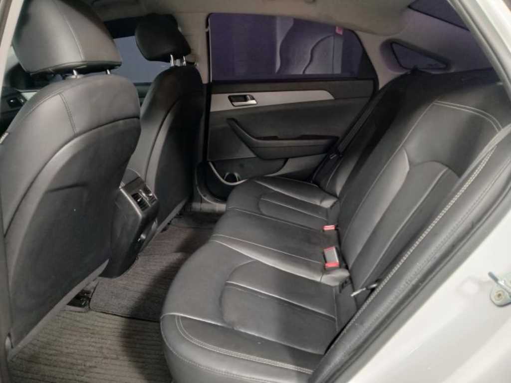 HYUNDAI Sonata - Vista 7