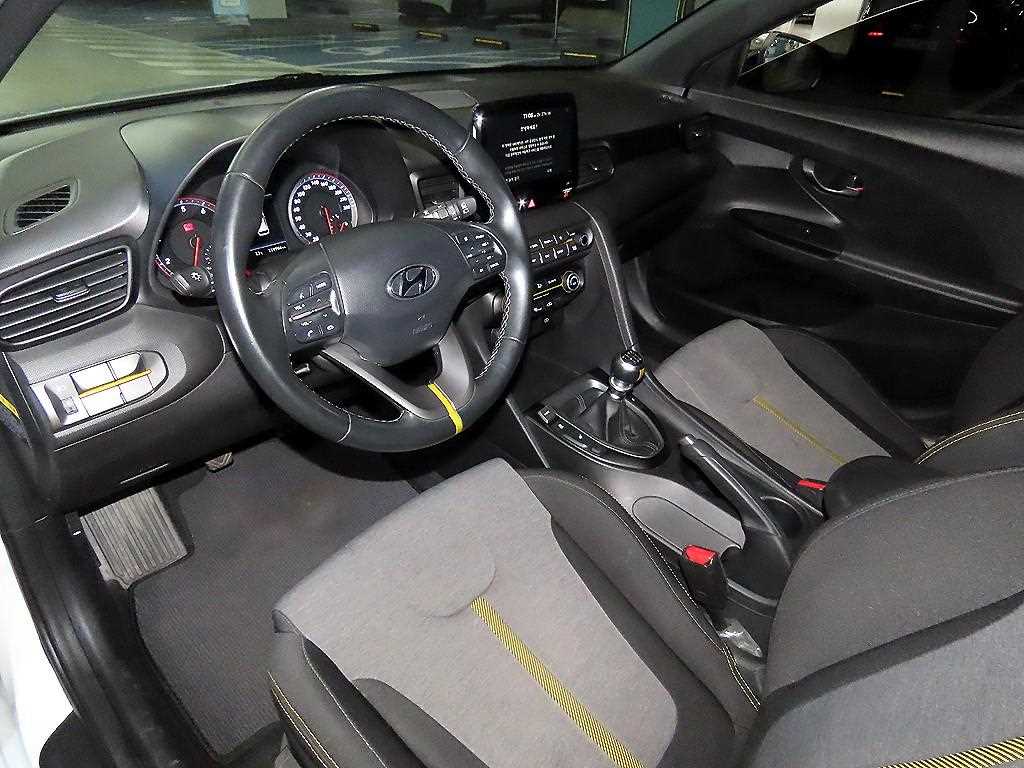 HYUNDAI Veloster - Vista 10
