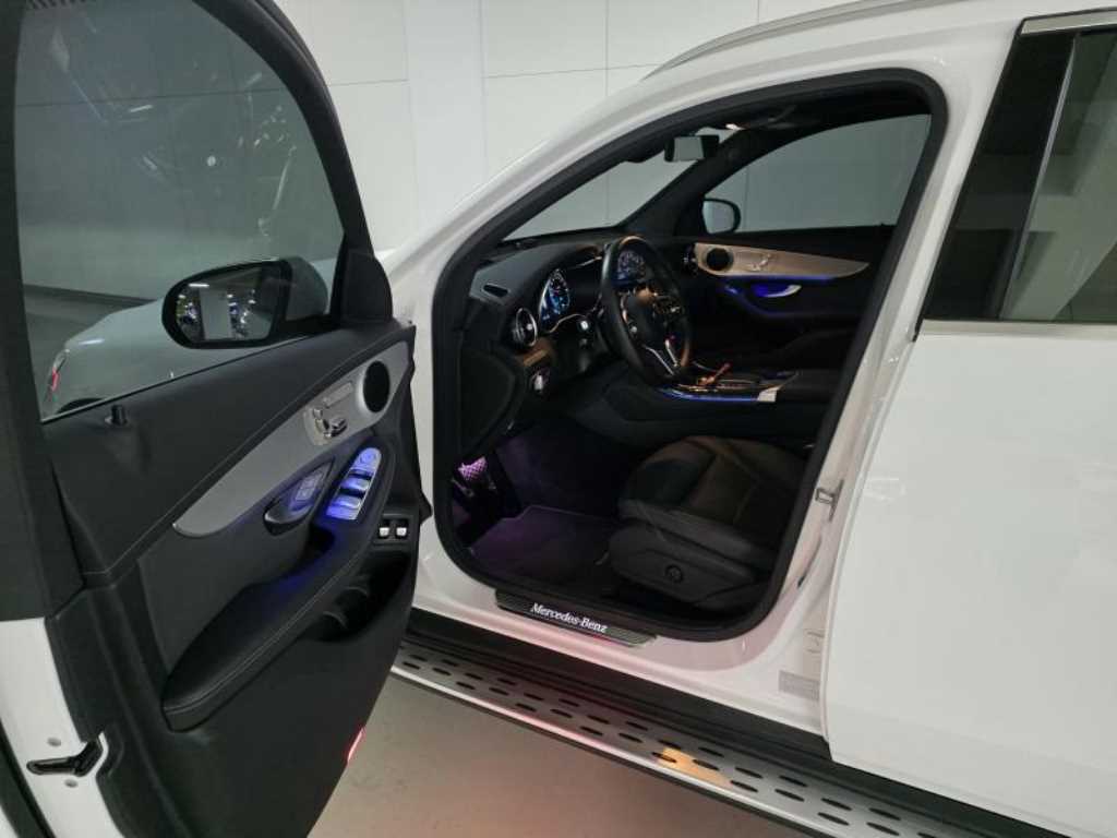 Mercedes Benz GLC Class - Vista 7