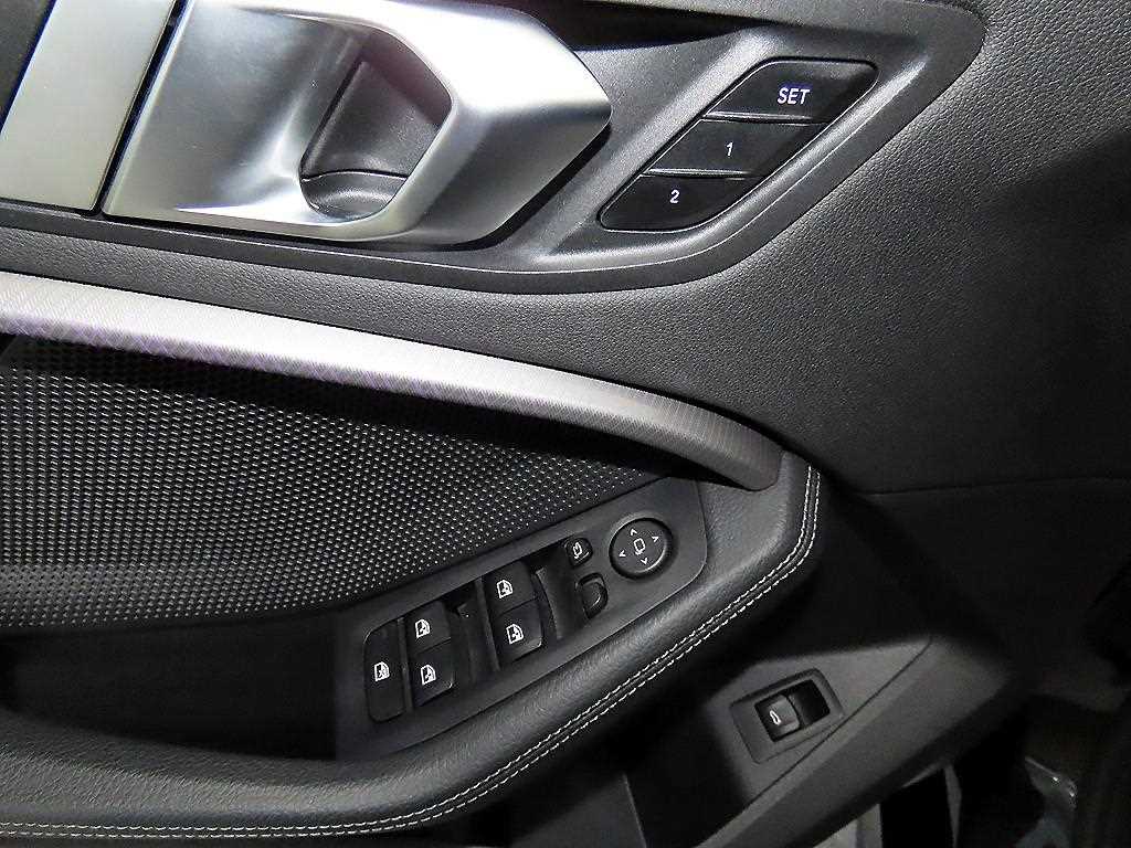 BMW 1 series 2022 Negro - Importación desde Corea - HF Imports Iquique - Foto 13