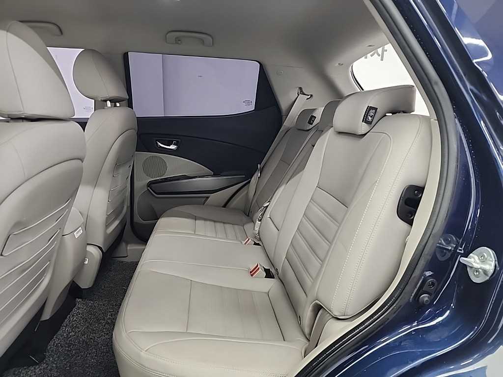 Ssangyong Tivoli - Vista 12