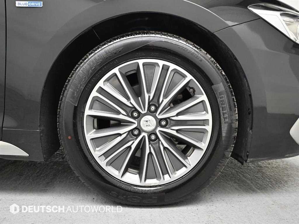 HYUNDAI Grandeur - Vista 5