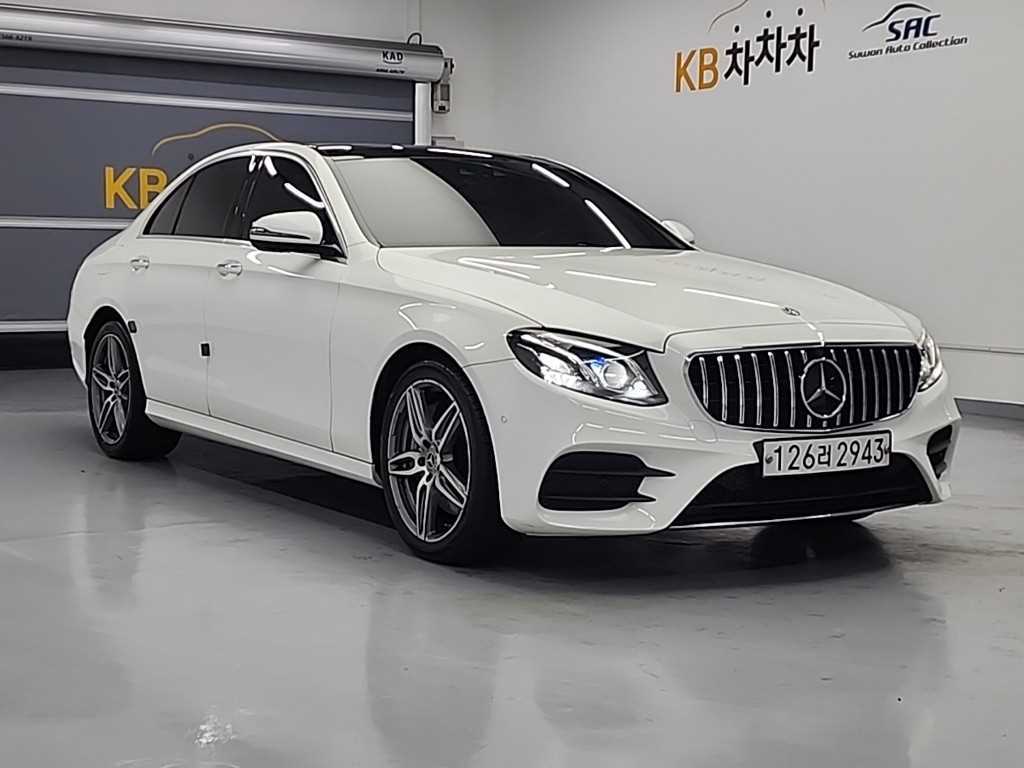 Mercedes Benz E class - Vista 4