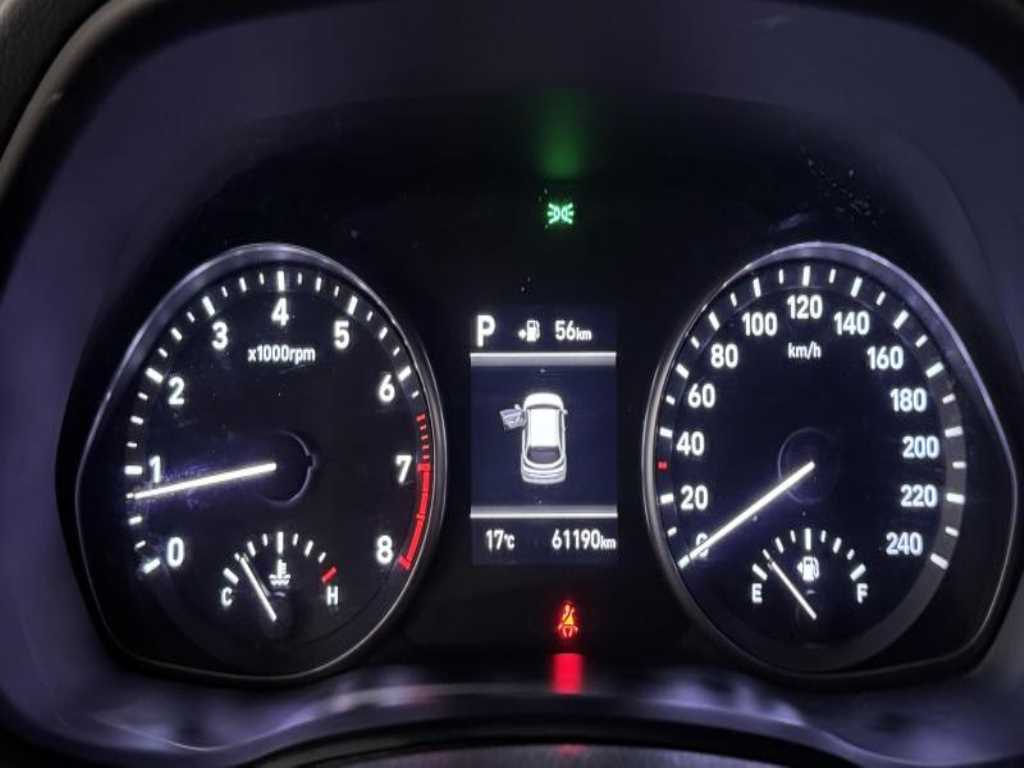 HYUNDAI i30 - Vista 7