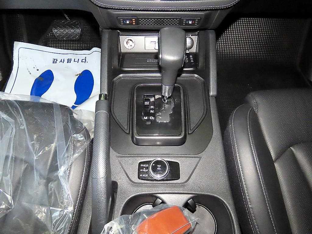 Ssangyong Rexton - Vista 12