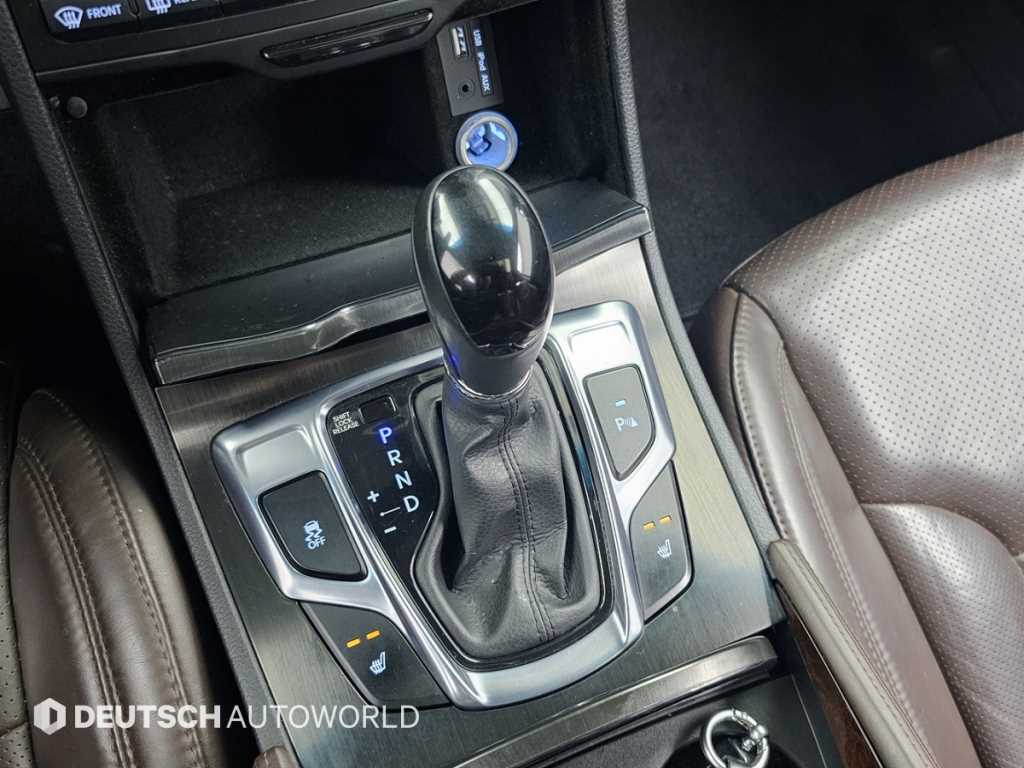 HYUNDAI Grandeur - Vista 9