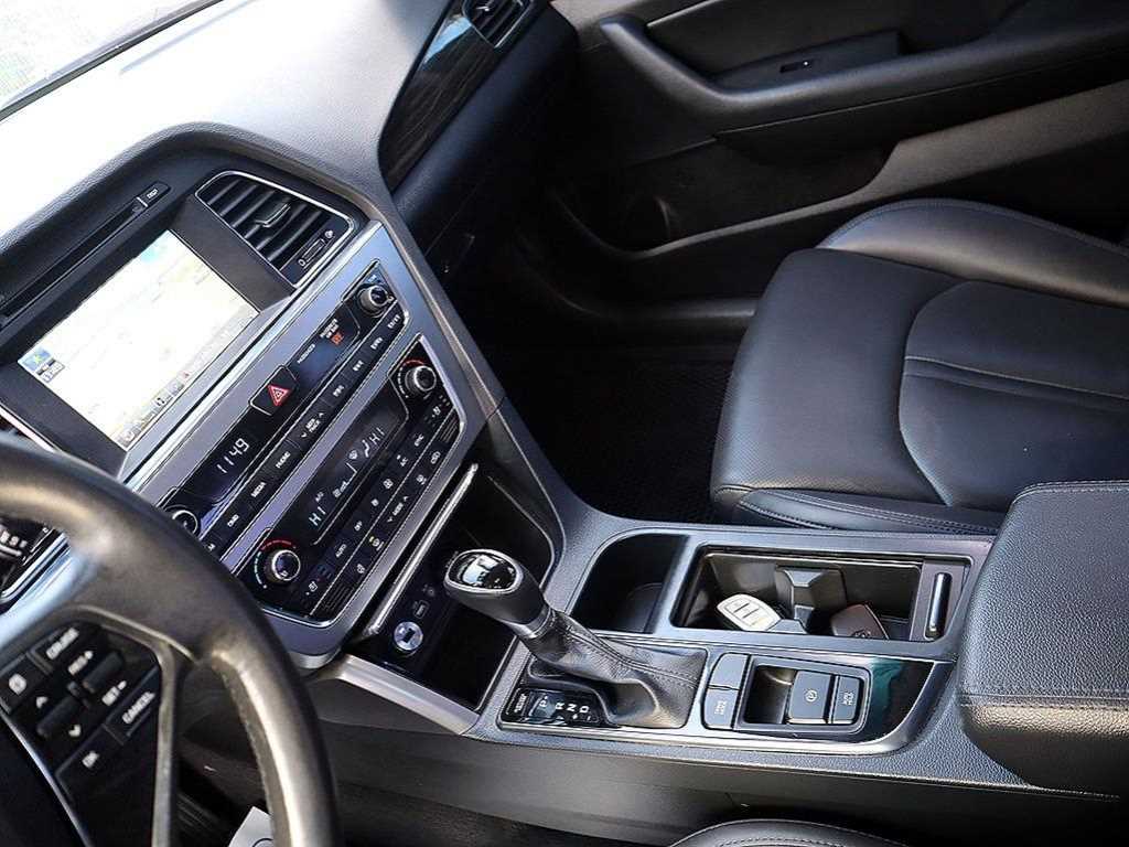 HYUNDAI Sonata - Vista 10