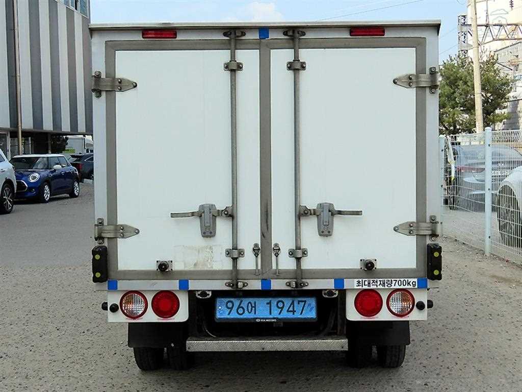 Small Truck Normal Box(Low Deck) - Vista 4