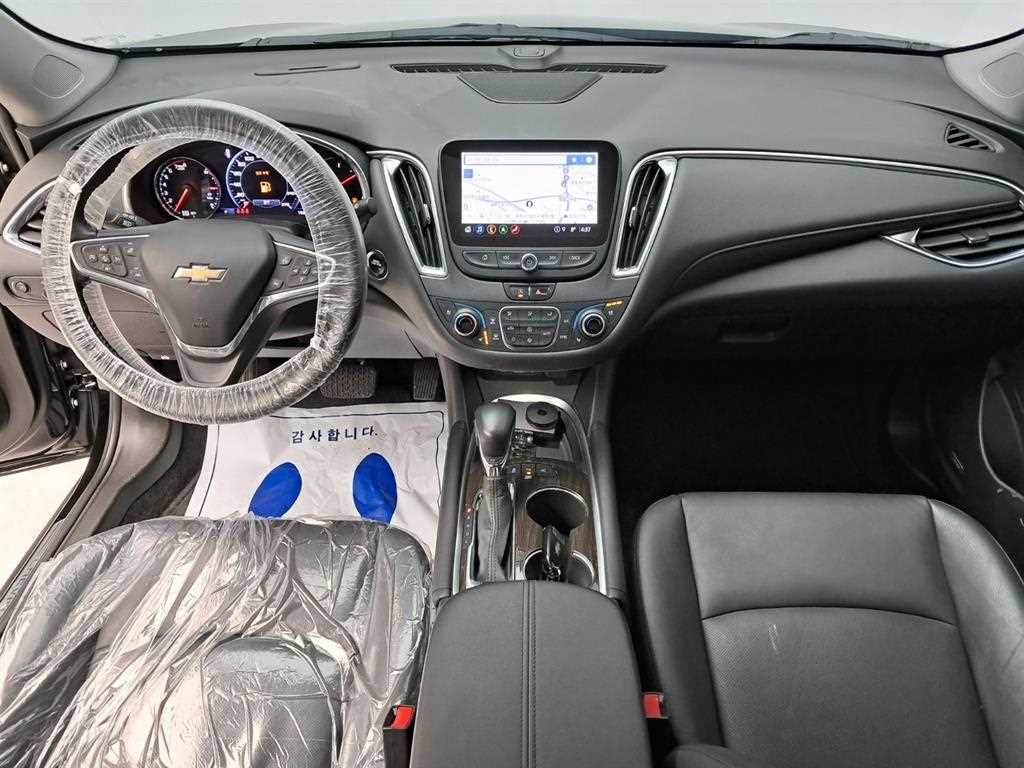 Chevrolet Malibu - Vista 6