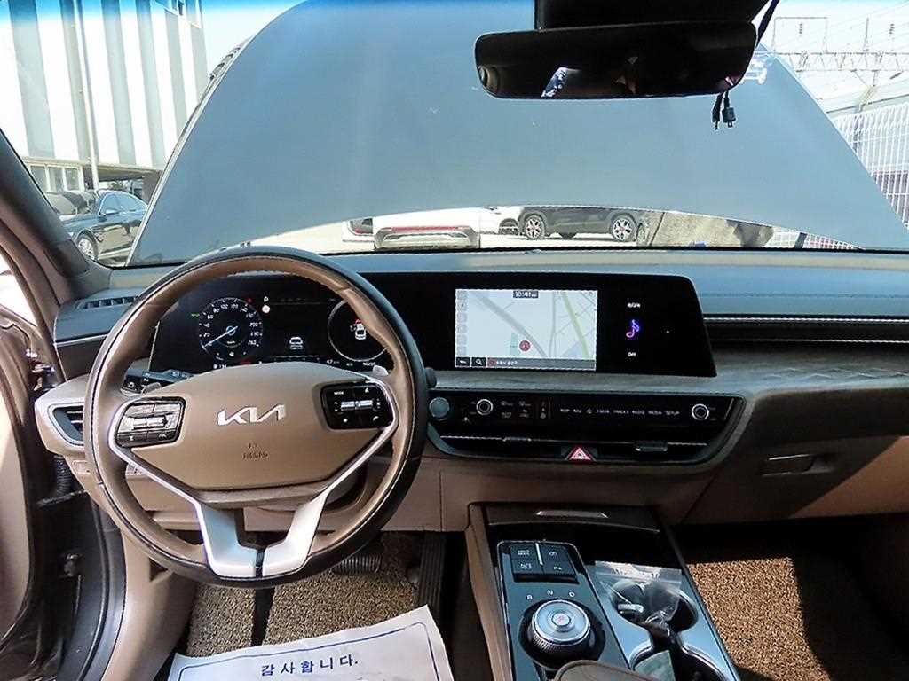 KIA K8 - Vista 7