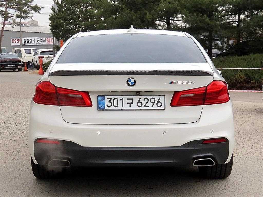 BMW 5 Series - Vista 4