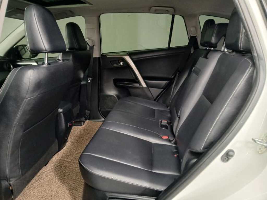 Toyota RAV4 - Vista 7