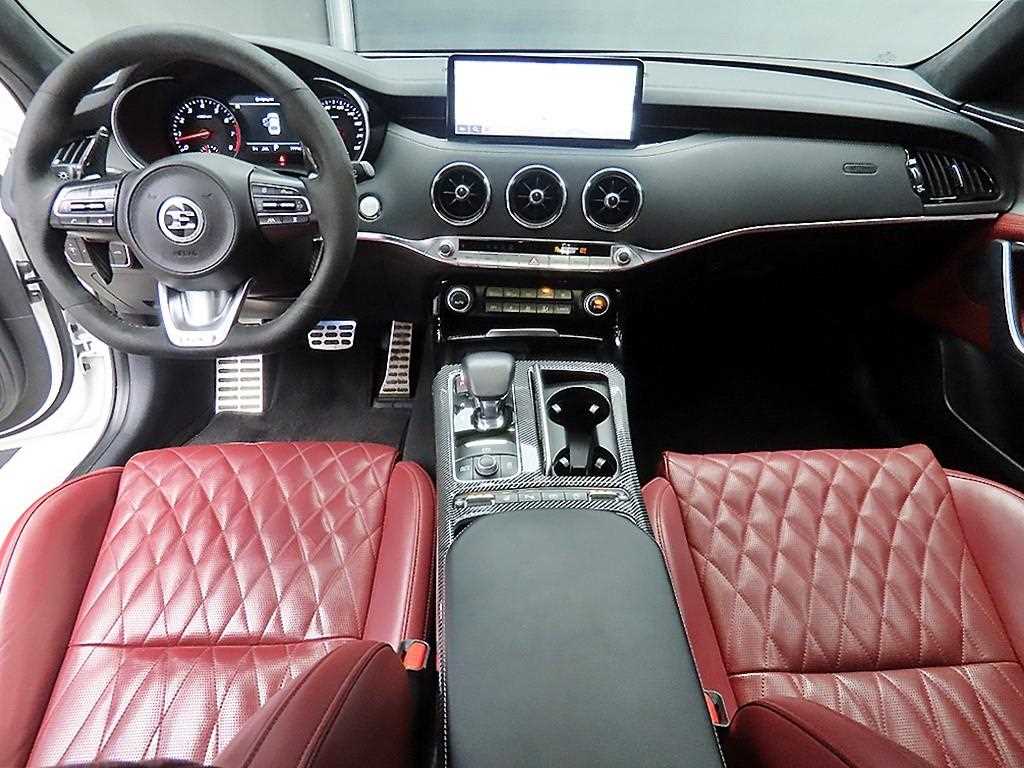 KIA Stinger - Vista 7