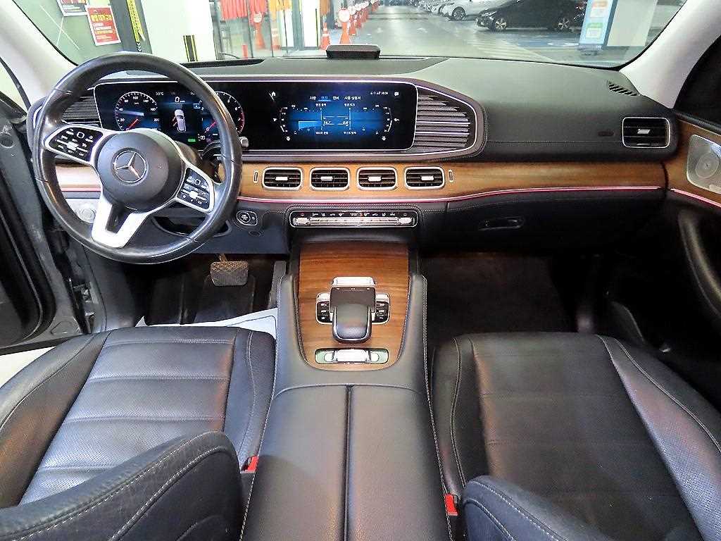 Mercedes Benz GLE Class - Vista 10