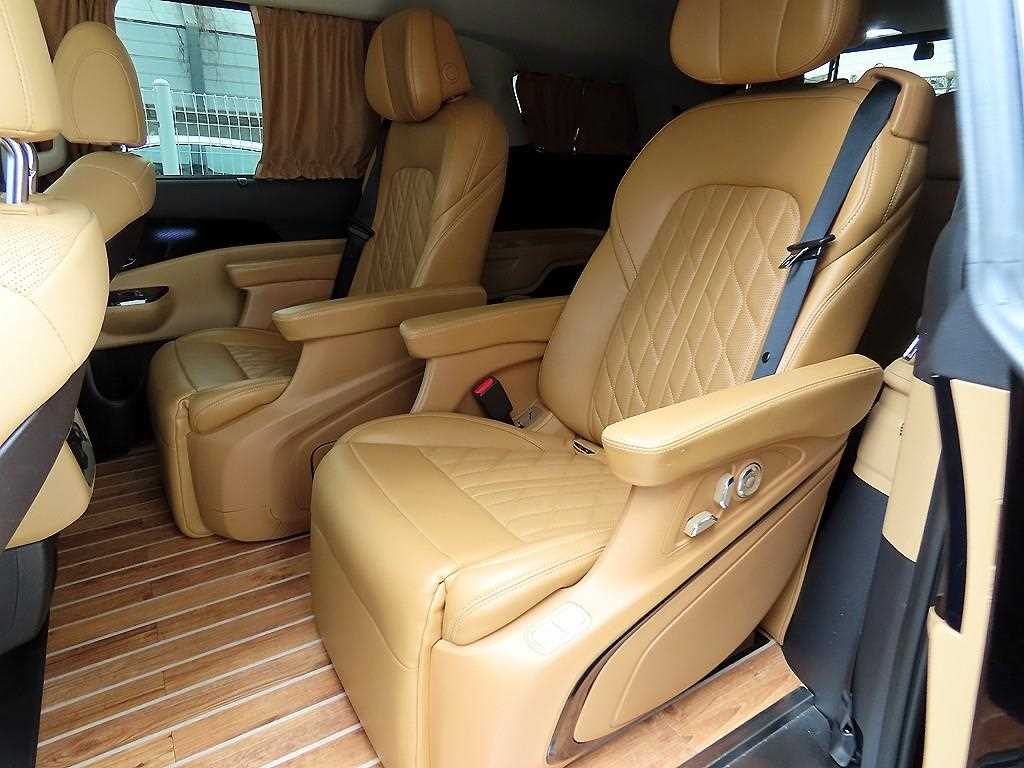 KIA Carnival - Vista 6