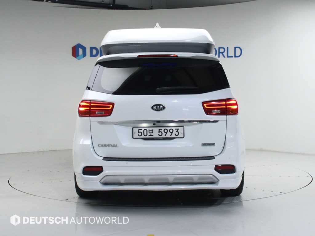 KIA Carnival - Vista 4