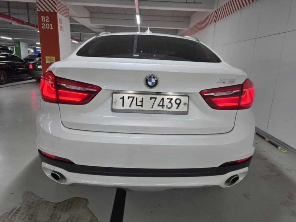 BMW X6 - Vista 4