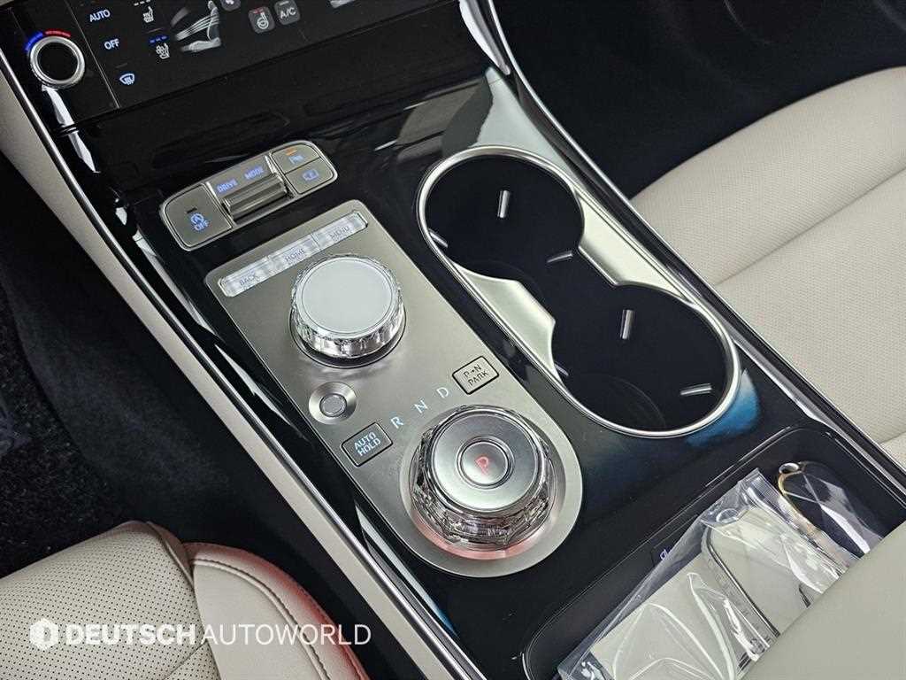 Genesis GV70 - Vista 9