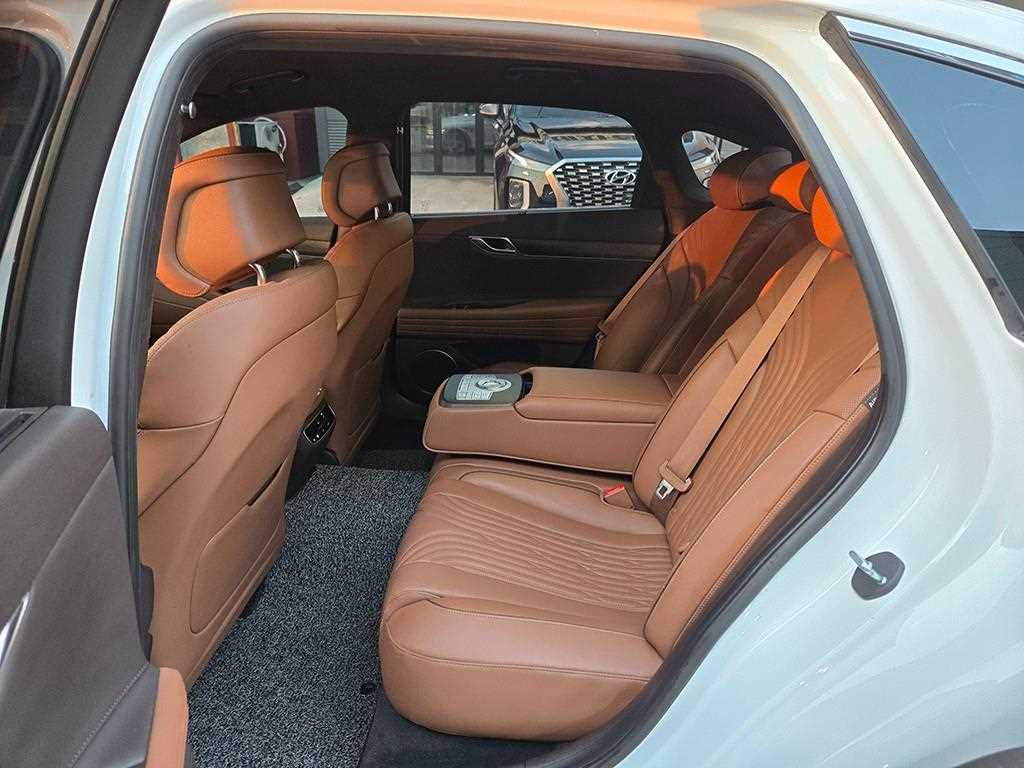 Genesis G80 - Vista 6