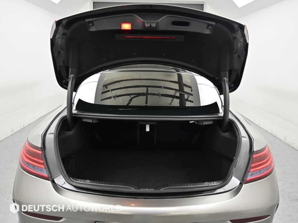 Mercedes Benz C Class 2017 Negro - Importación desde Corea - HF Imports Iquique - Foto 18