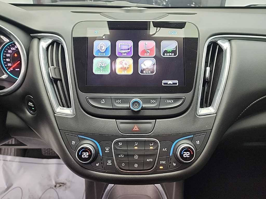 Chevrolet Malibu - Vista 10