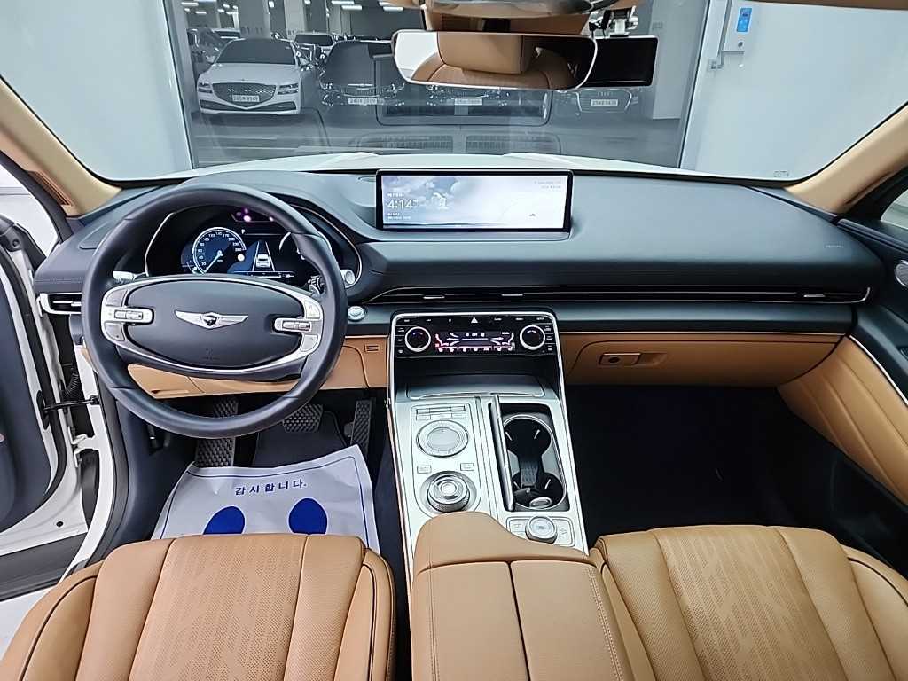 Genesis GV80 - Vista 7