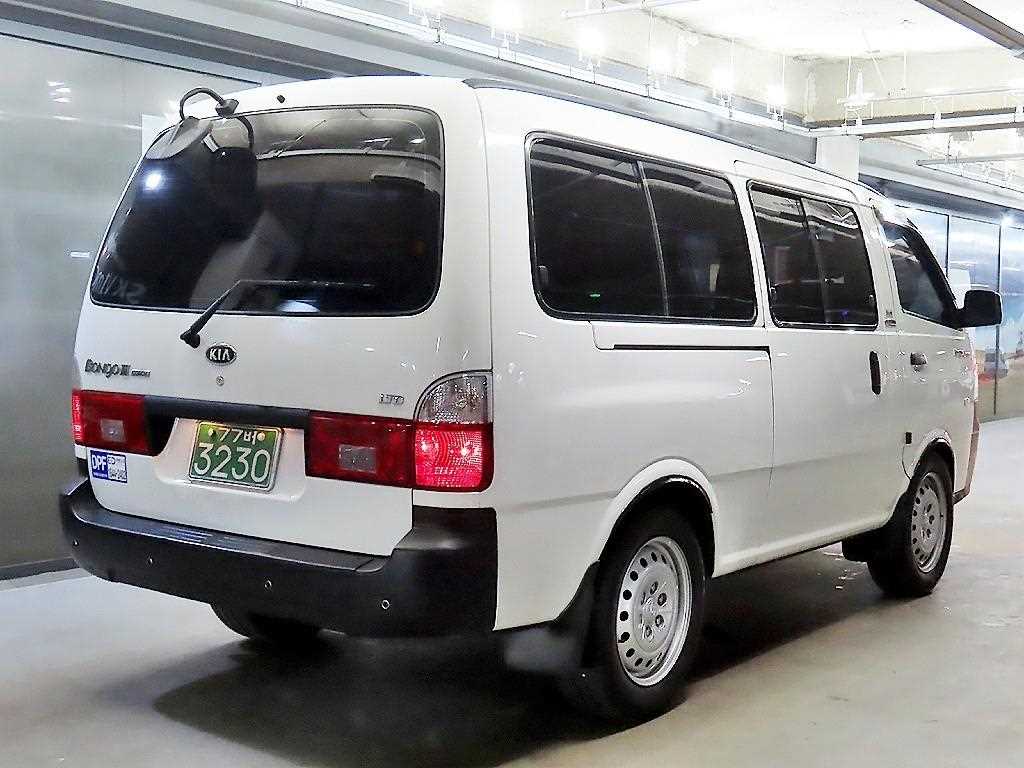 KIA Bongo 3 Minibus - Vista 4