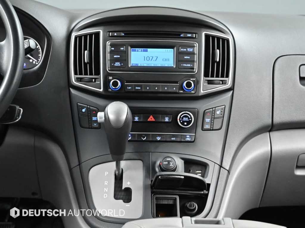 HYUNDAI Starex 2018 Plateado - Importación desde Corea - HF Imports Iquique - Foto 14