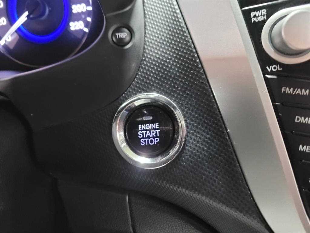 HYUNDAI Accent - Vista 12