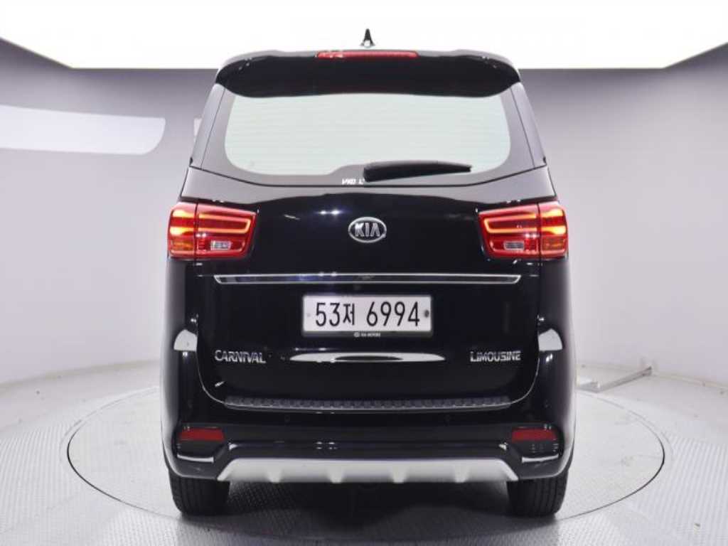 KIA Carnival - Vista 4