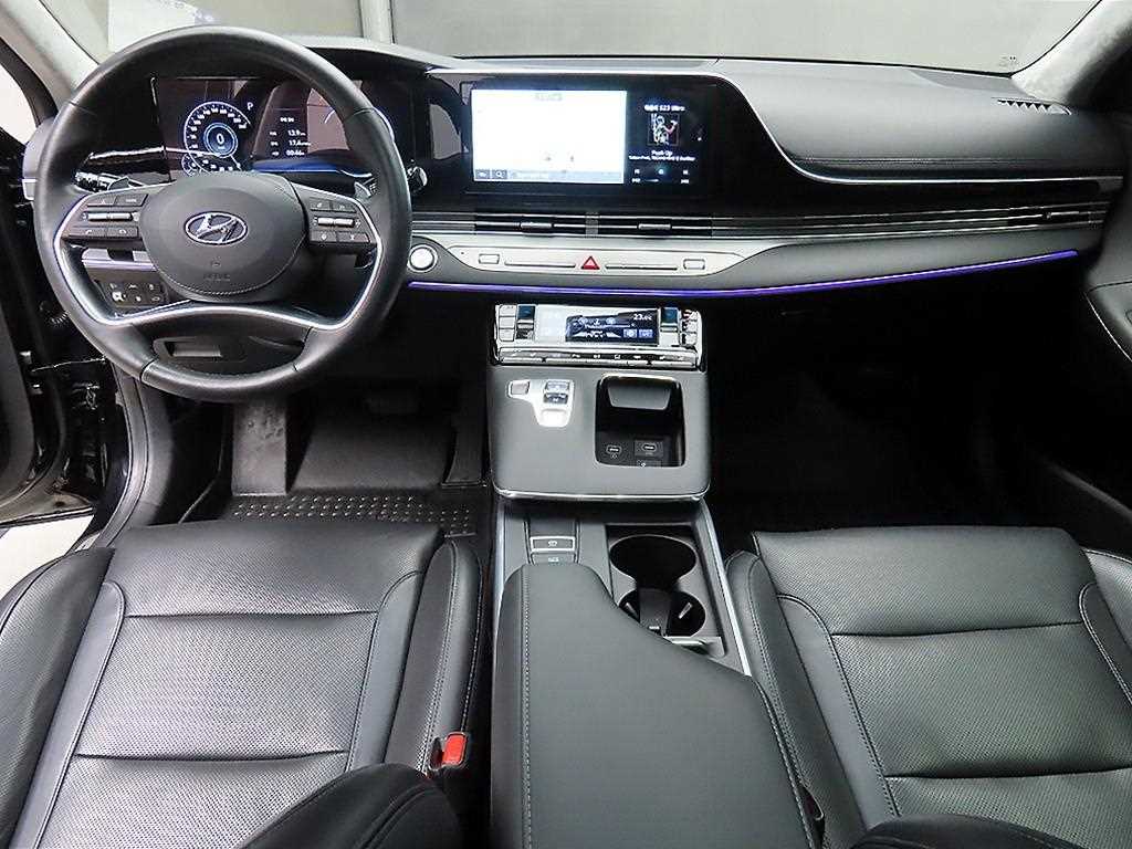 HYUNDAI Grandeur - Vista 7