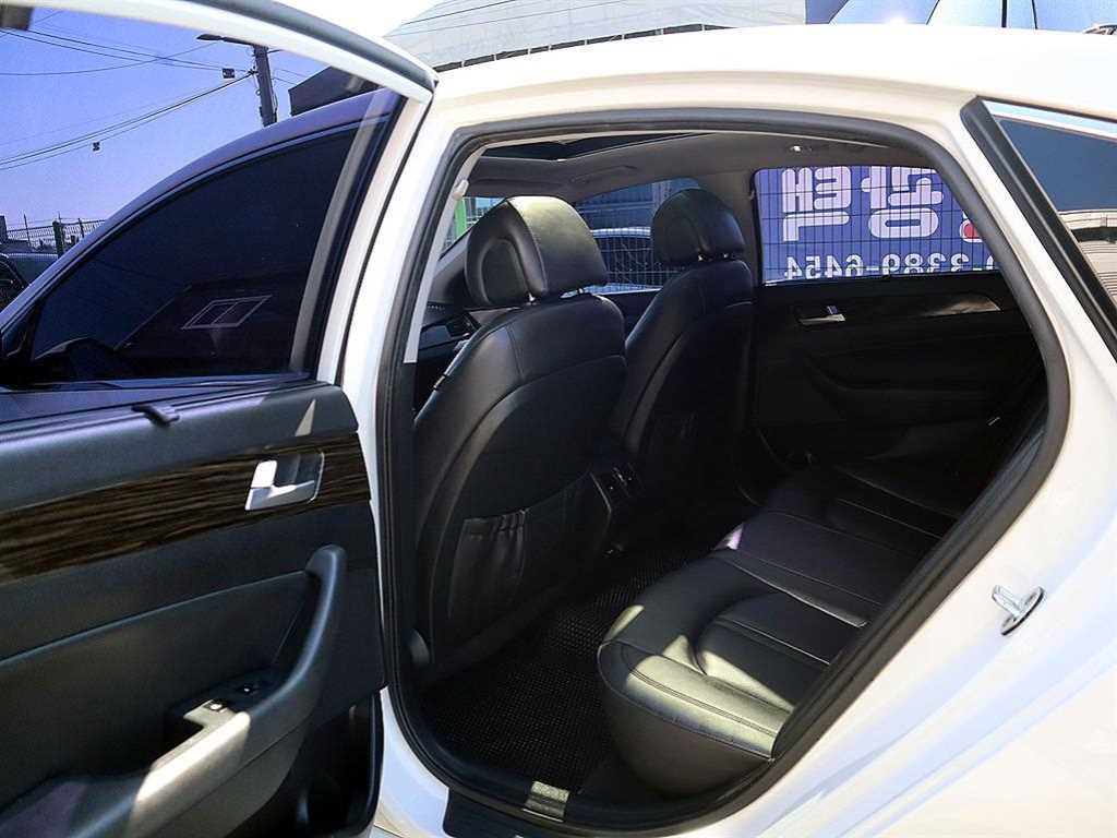 HYUNDAI Sonata - Vista 7