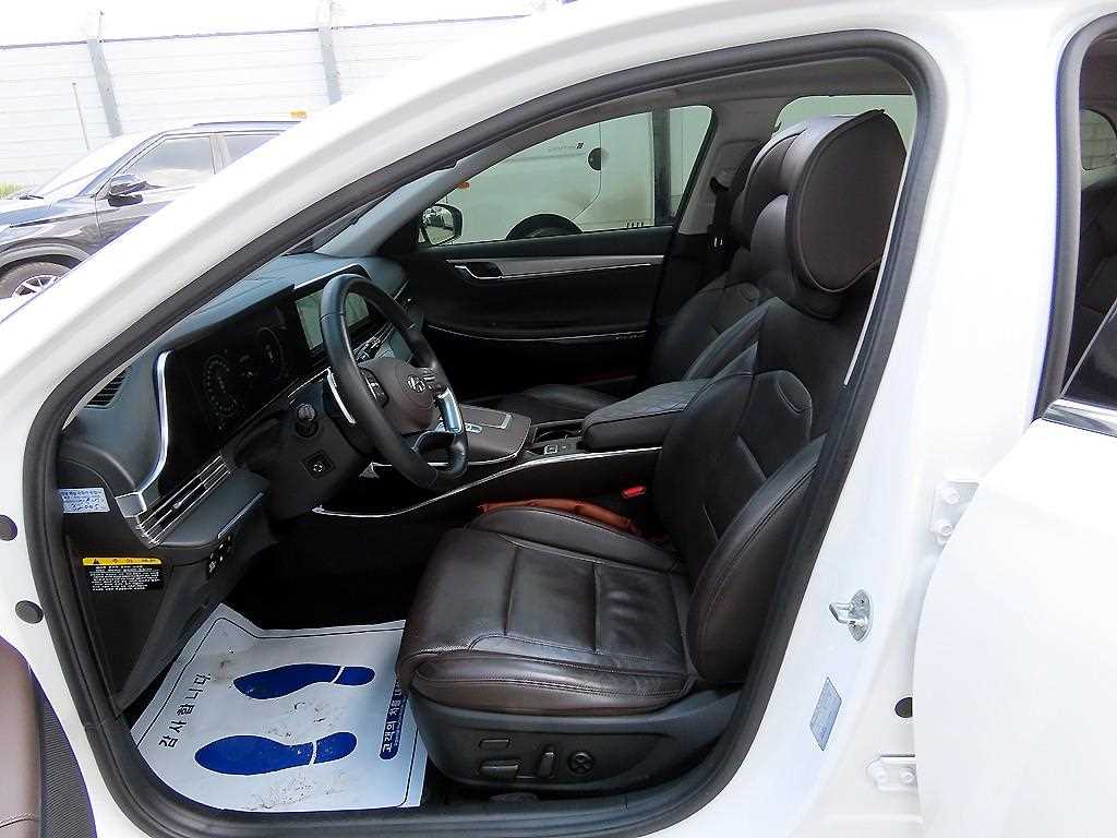 HYUNDAI Grandeur - Vista 5