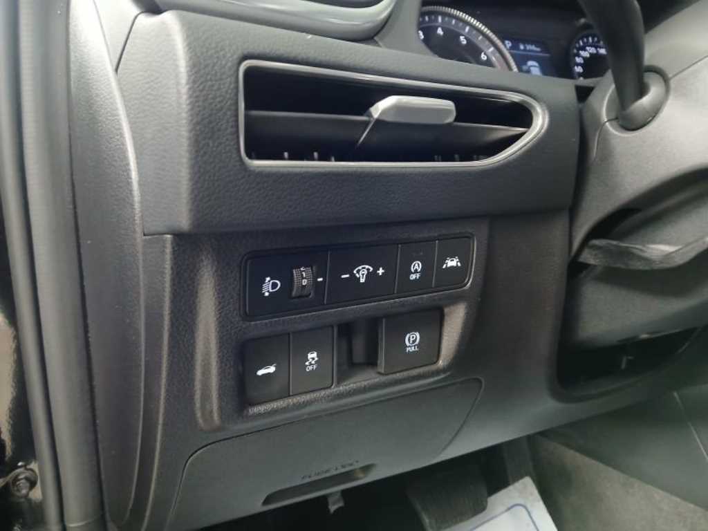 HYUNDAI Sonata - Vista 11