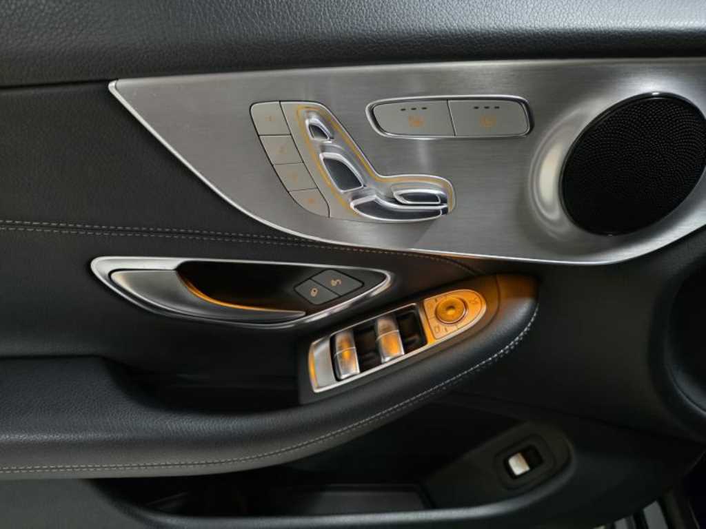 Mercedes Benz C Class - Vista 11