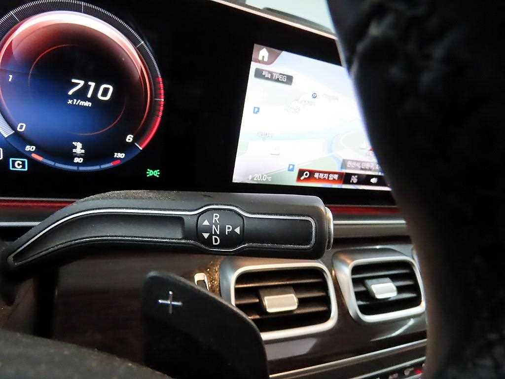 Mercedes Benz GLE Class - Vista 10